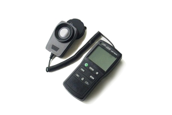 BRT-AZD20高精度太阳辐射照度计